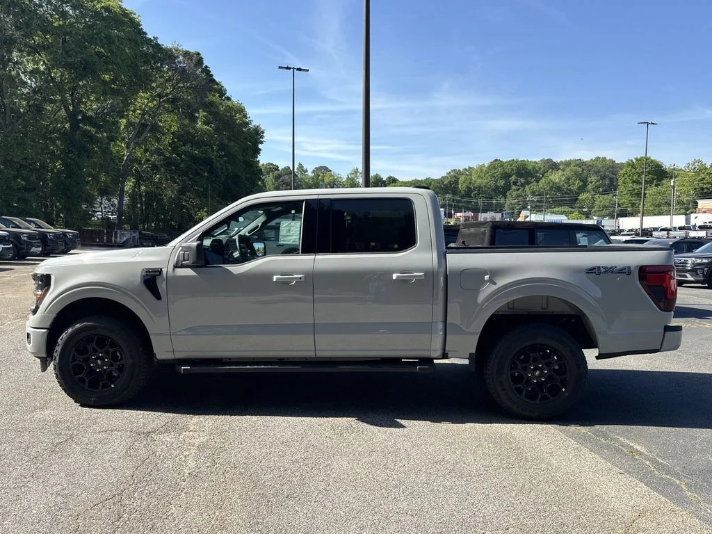 New 2026 Black Ford XLT image 4