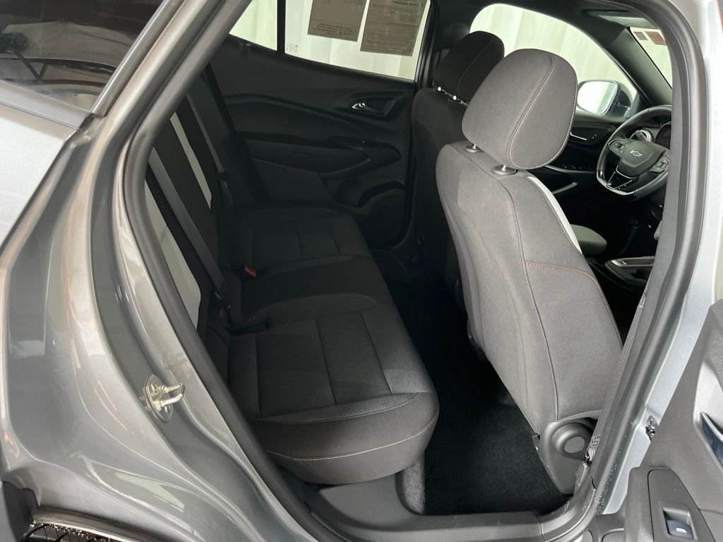 Used 2025 Sterling Gray Metallic Chevrolet 1RS image 20