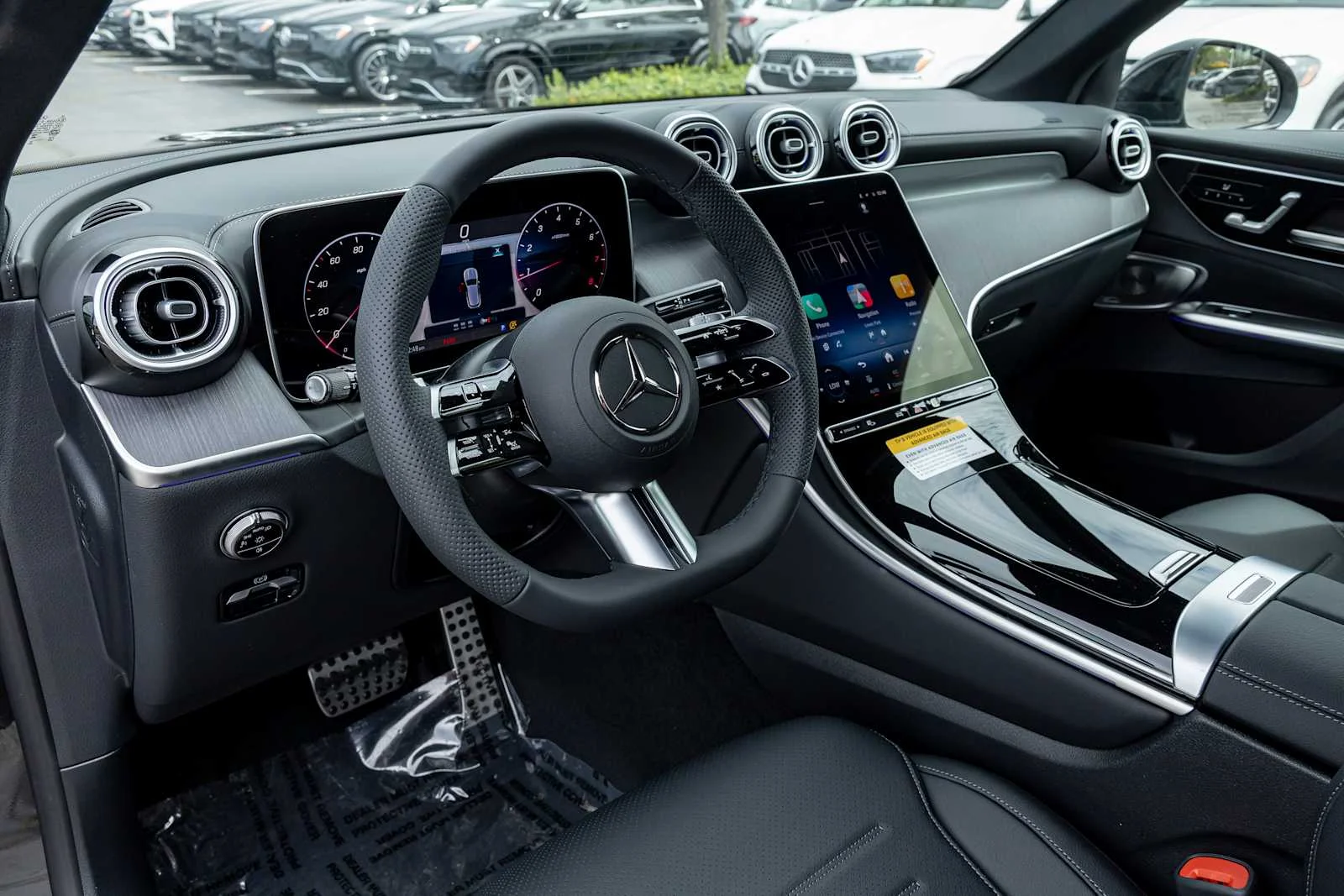 New 2026 Graphite Grey Metallic Mercedes-Benz GLC 300 image 11
