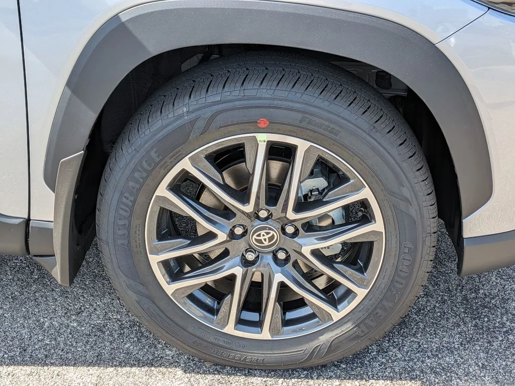 New 2026 Sonic Silver Toyota XLE image 9