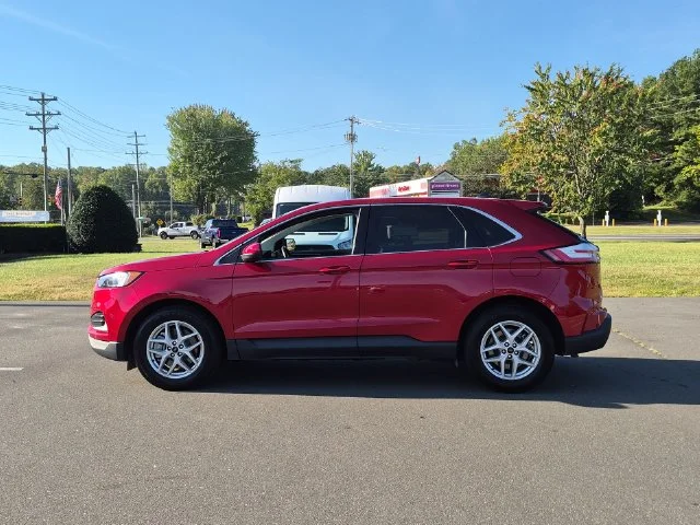 Used 2024 Red Ford SEL image 10