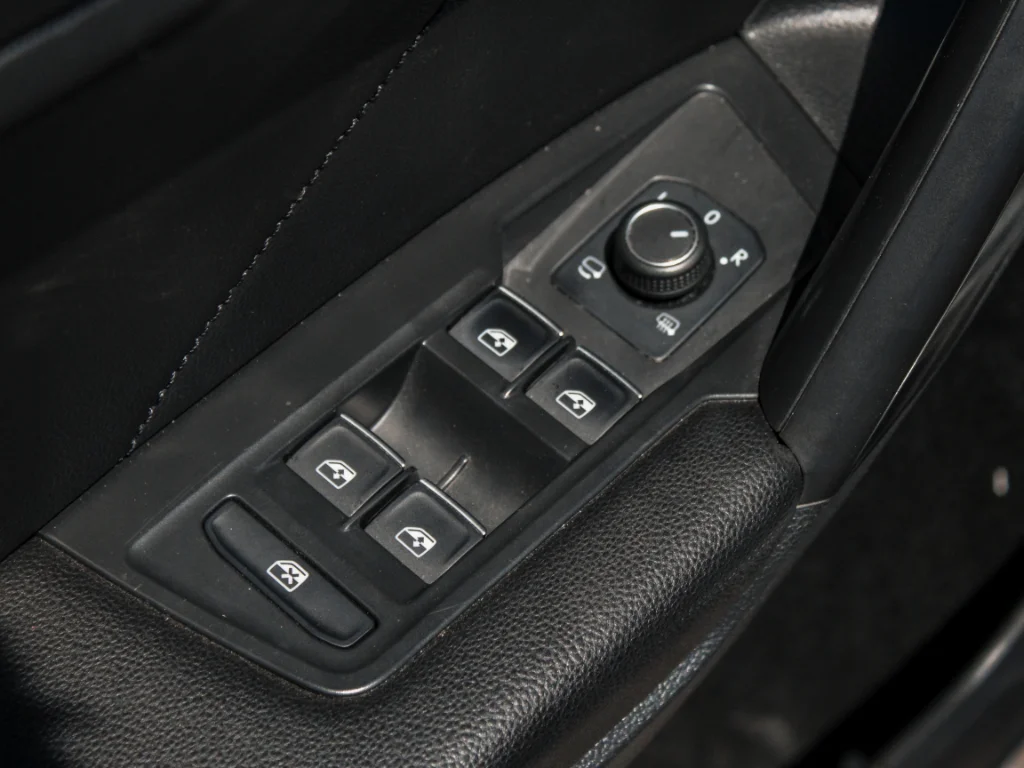 Used 2021 Platinum Gray Metallic Volkswagen SEL Premium R-Line image 10