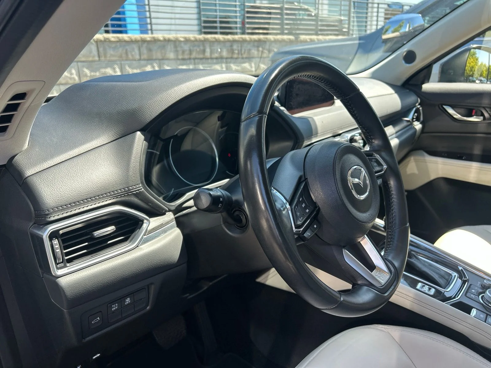 Used 2019 Machine Gray Metallic Mazda Grand Touring image 7