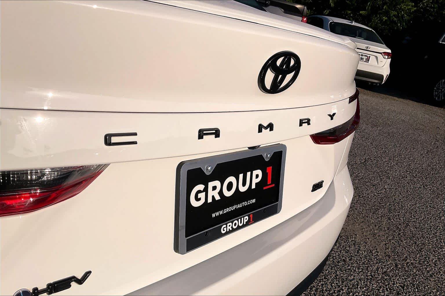 Used 2026 Ice Cap Toyota SE image 29