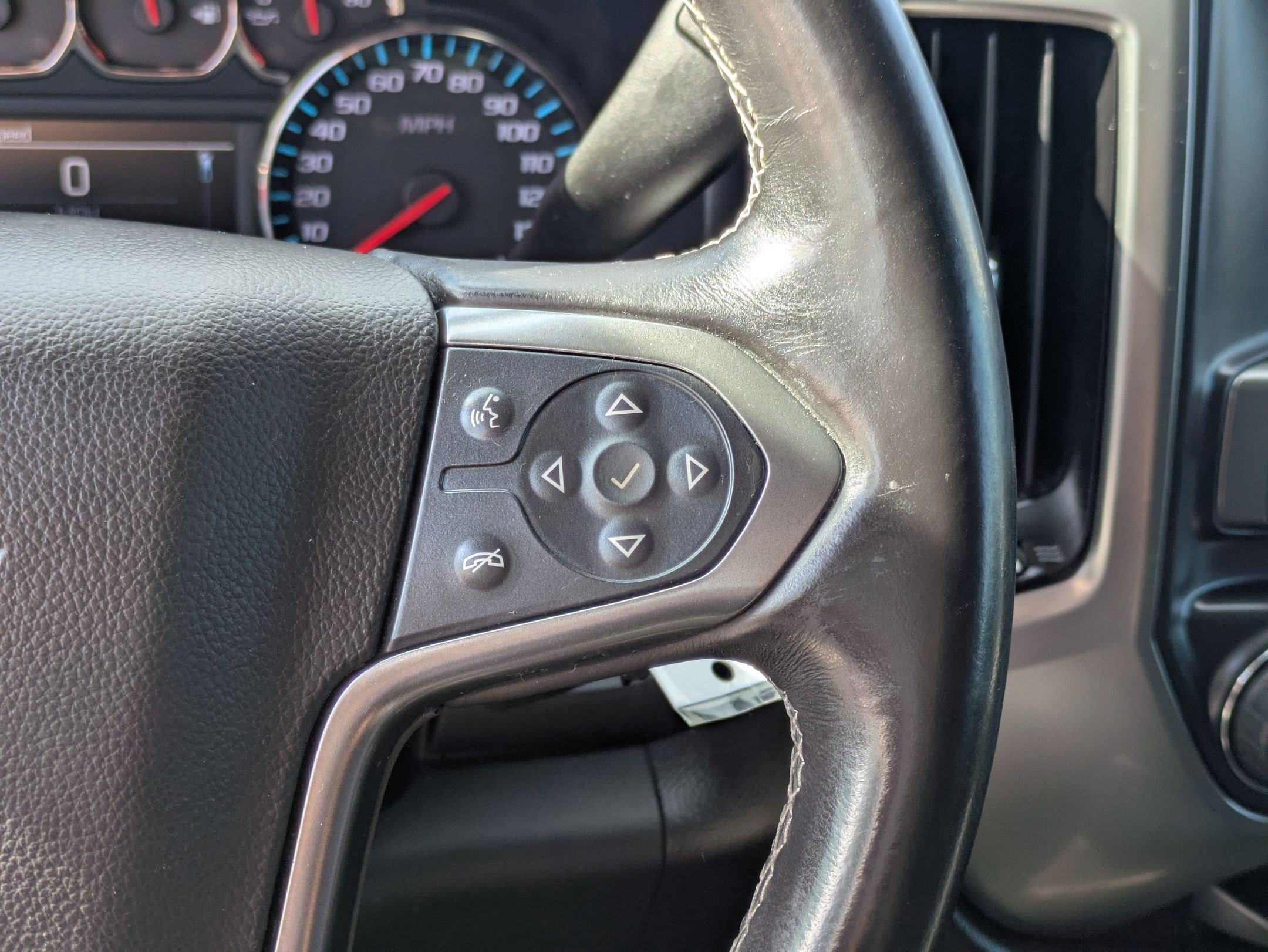 Used 2017 Silver Ice Metallic Chevrolet LT image 17