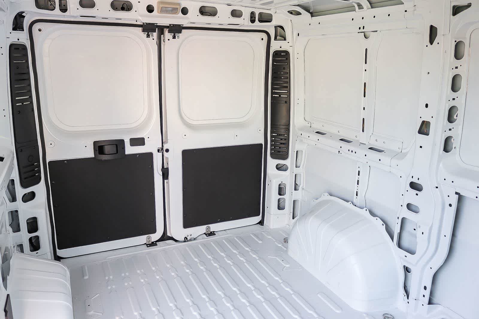 New 2026 Bright White Clear-Coat Exterior Paint RAM Tradesman image 26