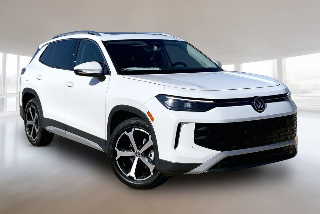 New 2026 Pure White Volkswagen 2.0T SE image 2