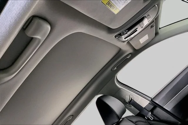 Certified Used 2025 Gray Kia S image 27