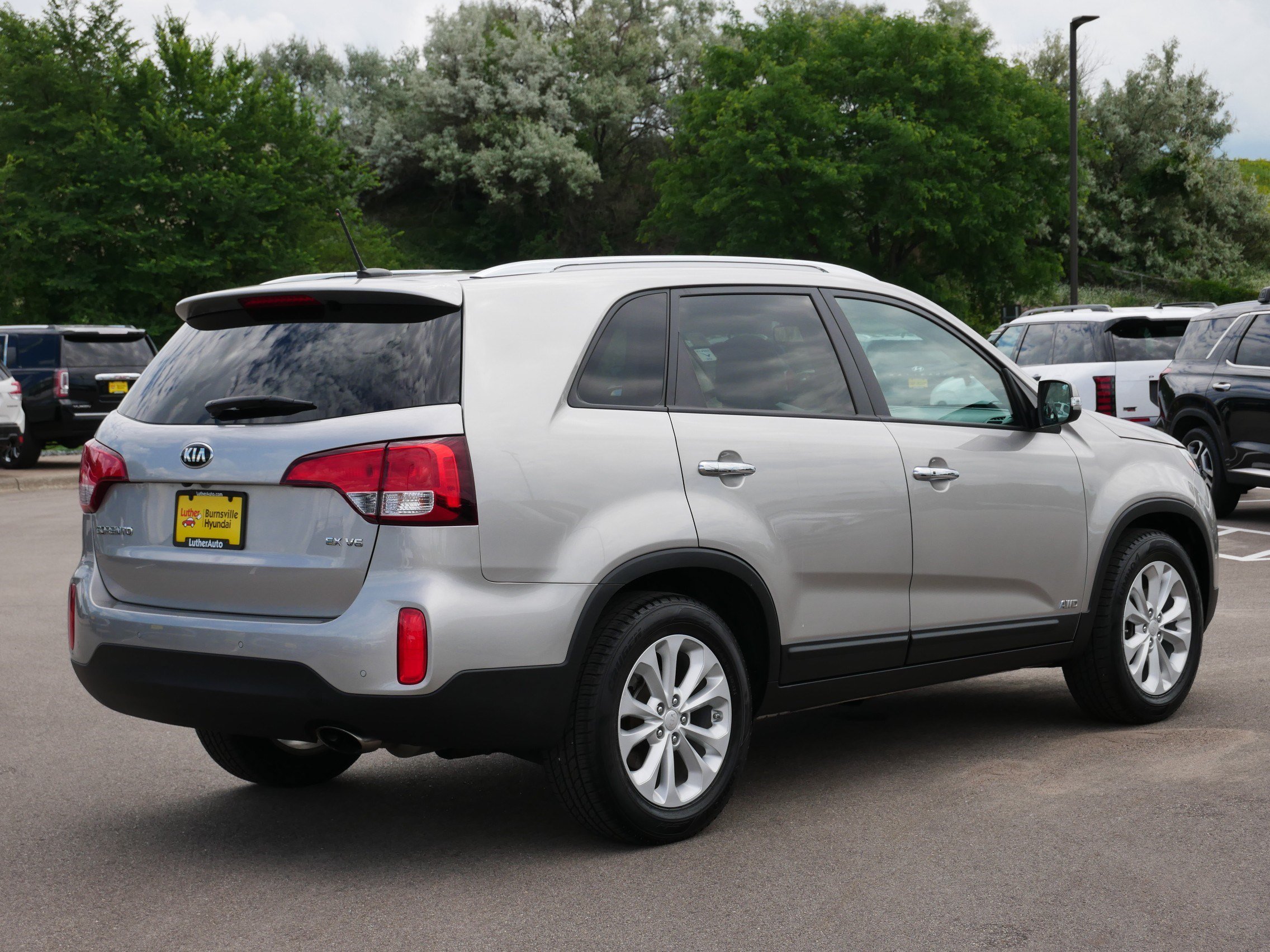 Used 2015 Satin Metal Kia EX image 7