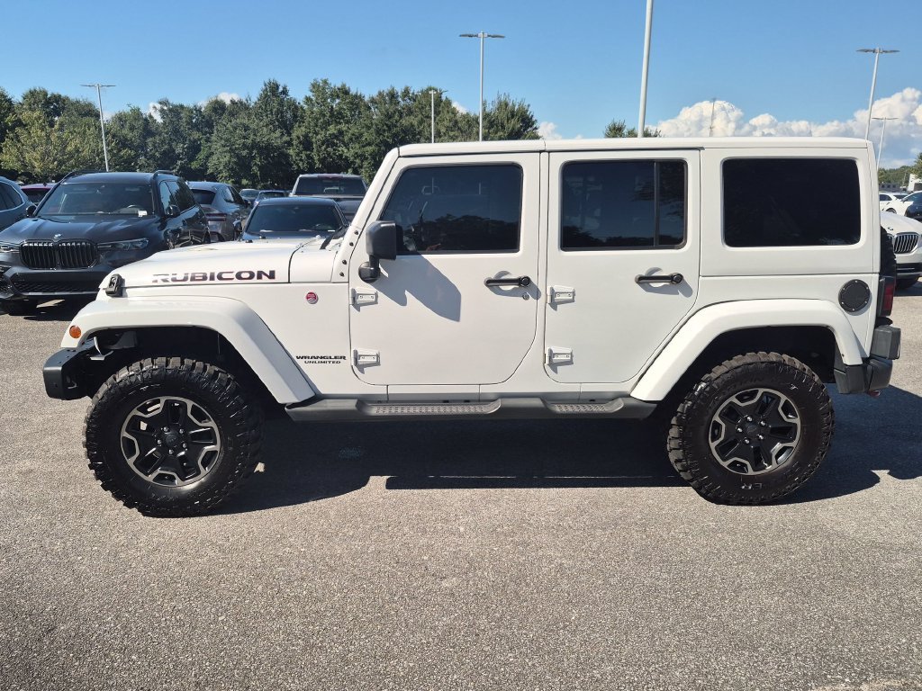 Used 2017 White Jeep Unlimited Rubicon image 3