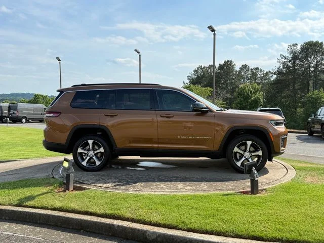 New 2026 Copper Shino Metallic Clearcoat Jeep Limited image 8