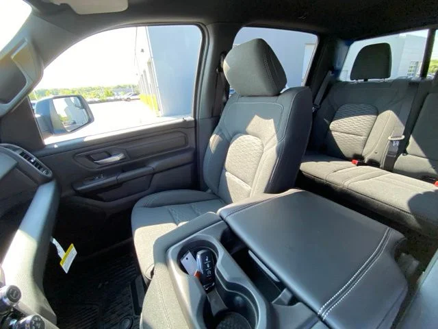 New 2026 Hydro Blue Pearl-Coat Exterior Paint RAM Warlock image 12