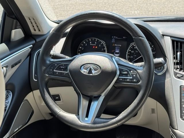 Used 2022 Grand Blue INFINITI LUXE image 31