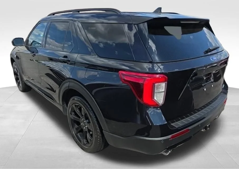 Used 2023 Black Ford ST-Line image 7