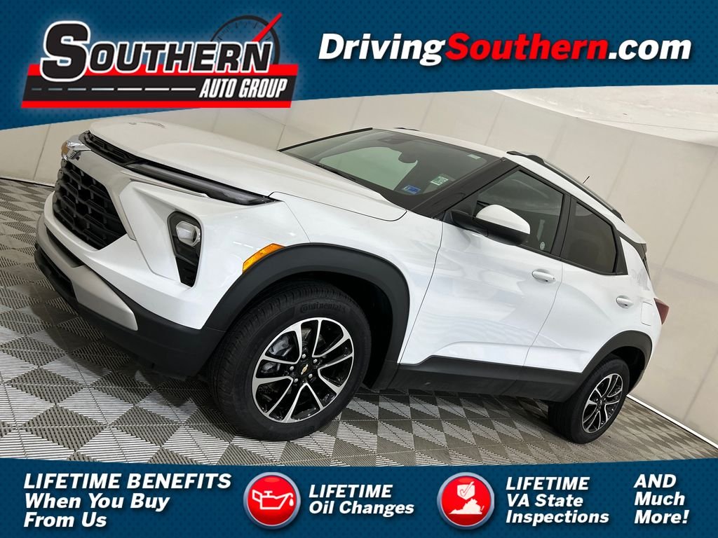 Used 2025 White Chevrolet LT image 1