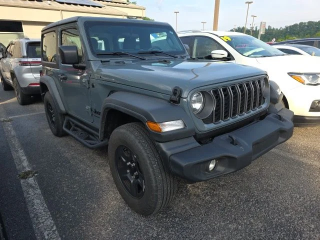 Used 2025 Gray Jeep Sport image 4