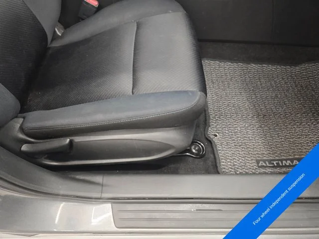 Used 2016 Gun Metallic Nissan 2.5 SR image 10