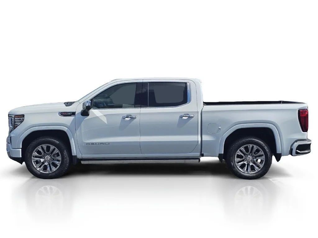 Used 2026 Glacier White Tricoat GMC Denali image 15