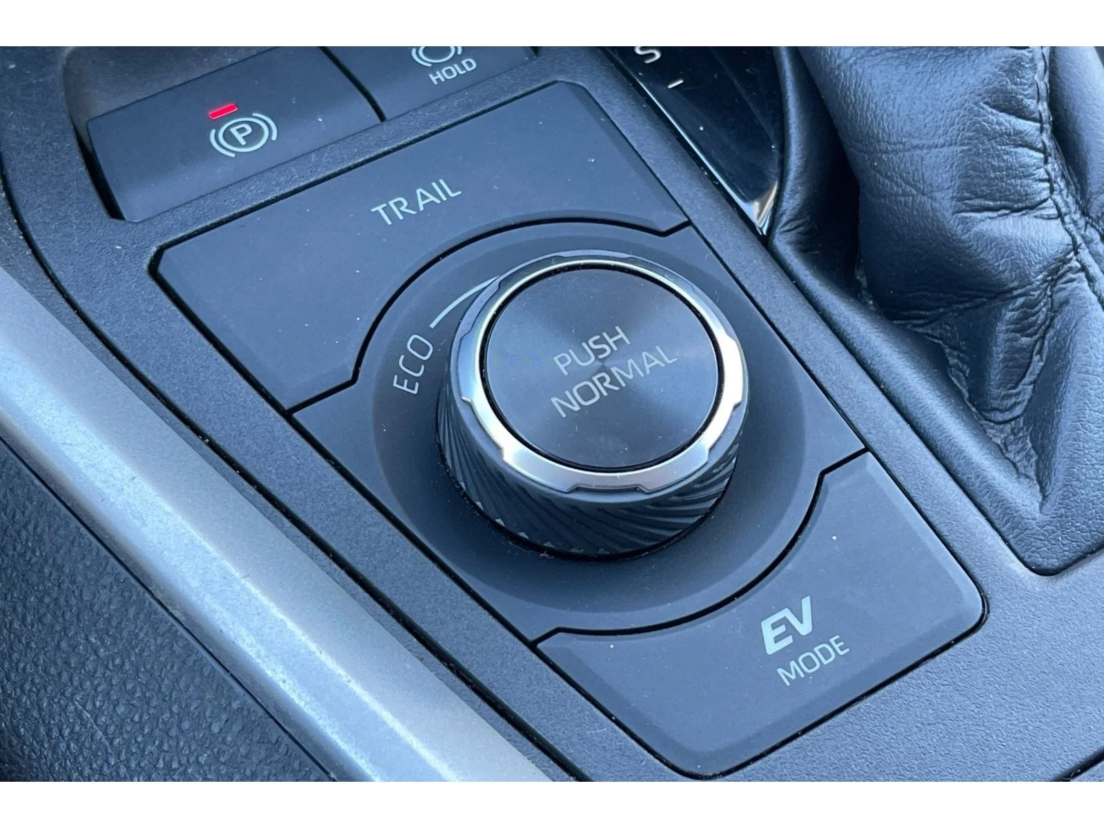 Used 2023 Ice Cap Toyota Hybrid LE image 31