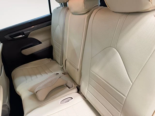2022 Toyota Highlander Limited - Photo 13