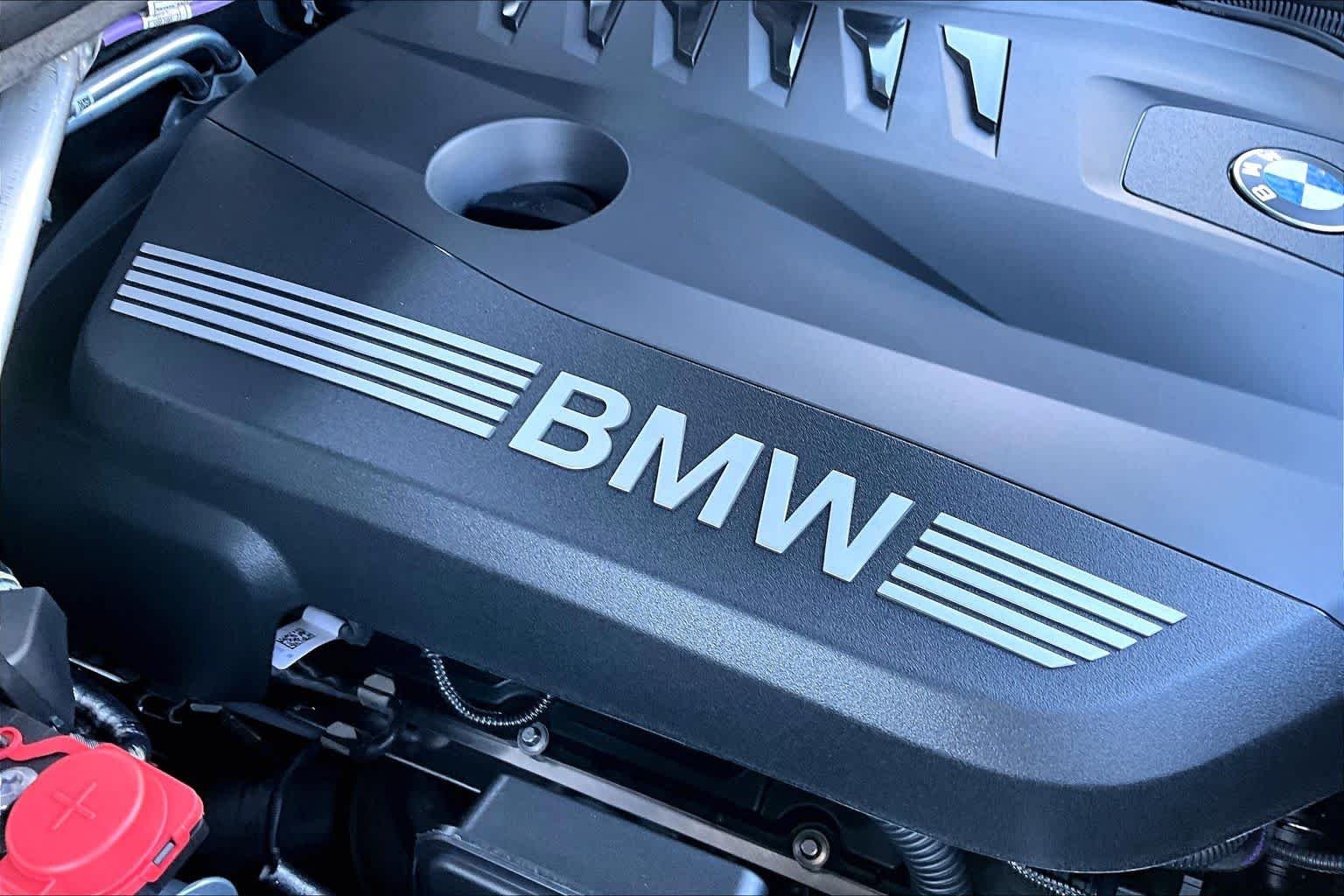 New 2026 Skyscraper Grey Metallic BMW sDrive40i image 17