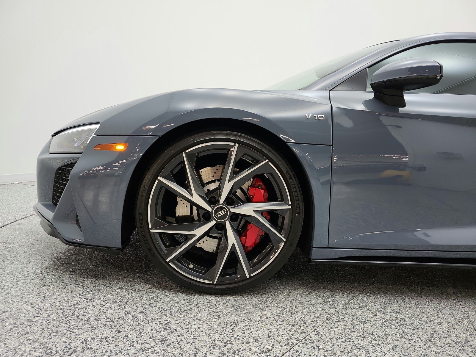 Used 2021 Kemora Gray Metallic Audi V10 image 20