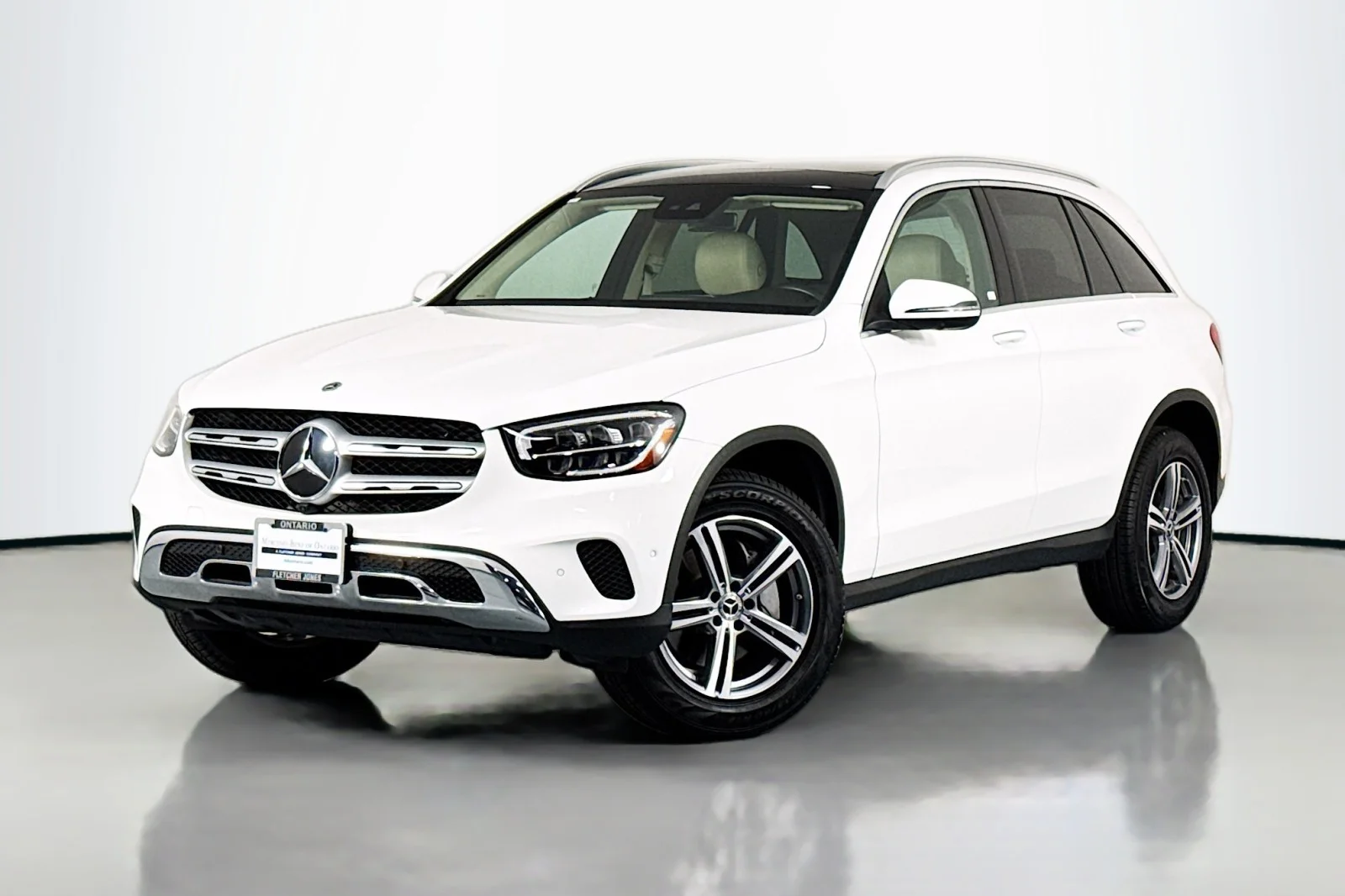 2022 Mercedes-Benz GLC GLC 300's photo