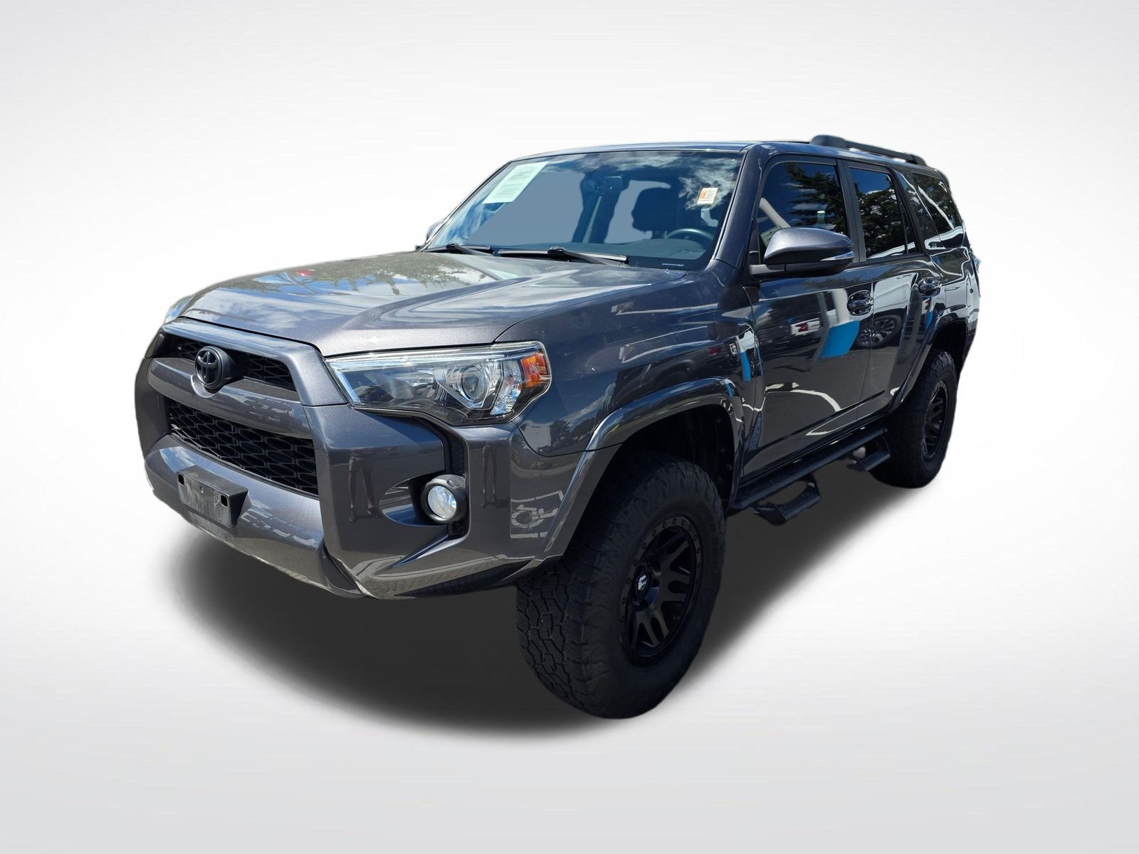 Used 2019 Magnetic Gray Metallic Toyota SR5 Premium image 2