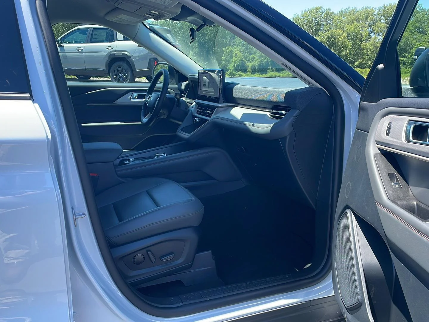 New 2026 Space White Metallic Ford Active w/200A Pkg image 27