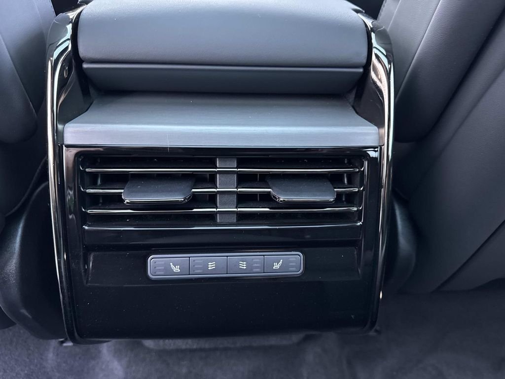 Used 2025 Gray Land Rover Dynamic SE image 17