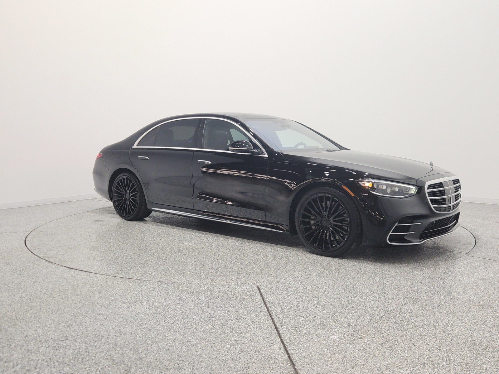 Used 2023 Black Mercedes-Benz S 580 4MATIC® Sedan image 3