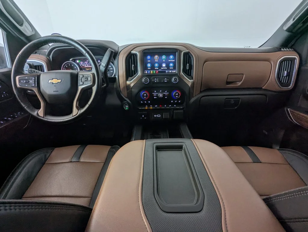 Used 2022 Beige Chevrolet High Country image 17