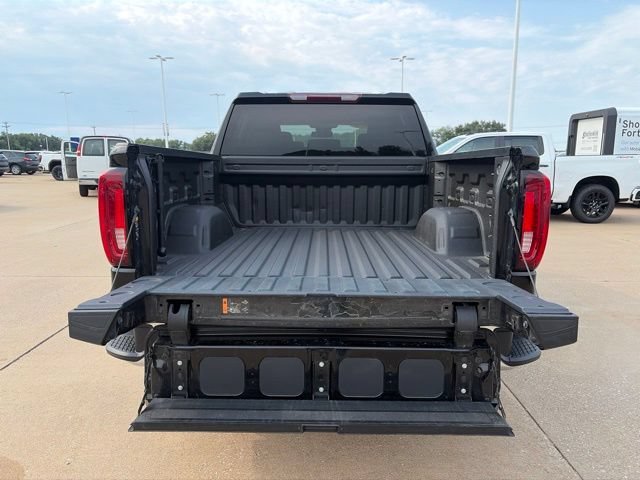 2024 GMC Sierra 1500 SLT - Photo 6
