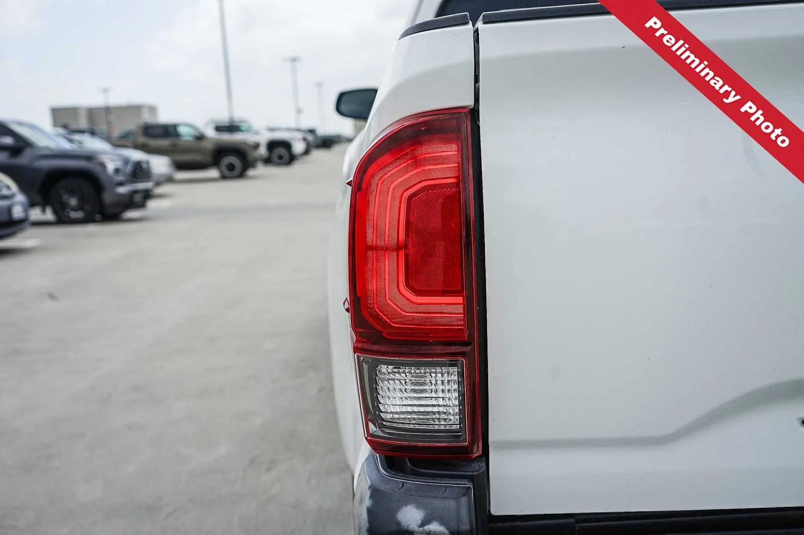 Used 2018 Super White Toyota SR image 9