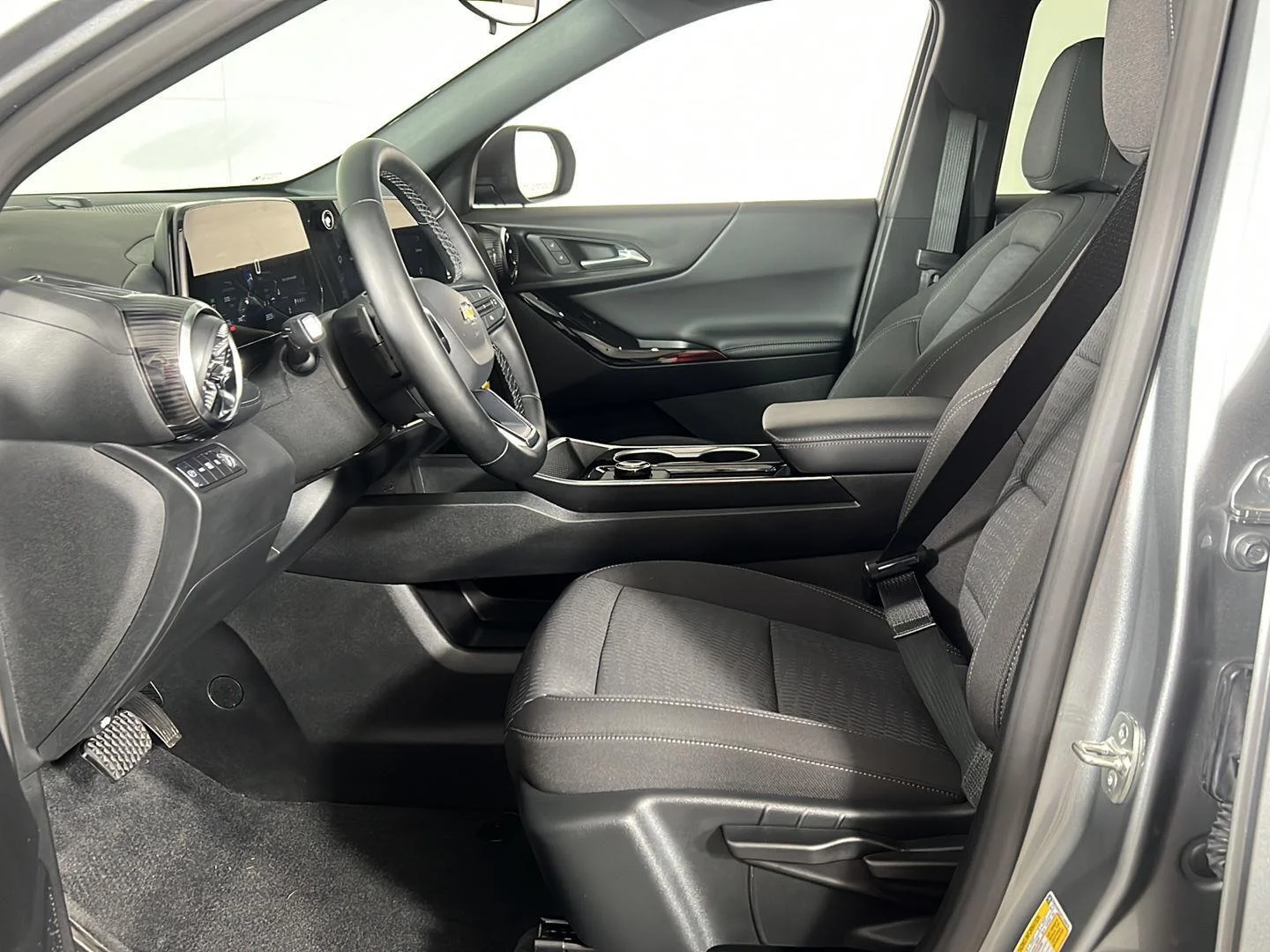 Used 2026 Sterling Gray Metallic Chevrolet AWD LT image 37