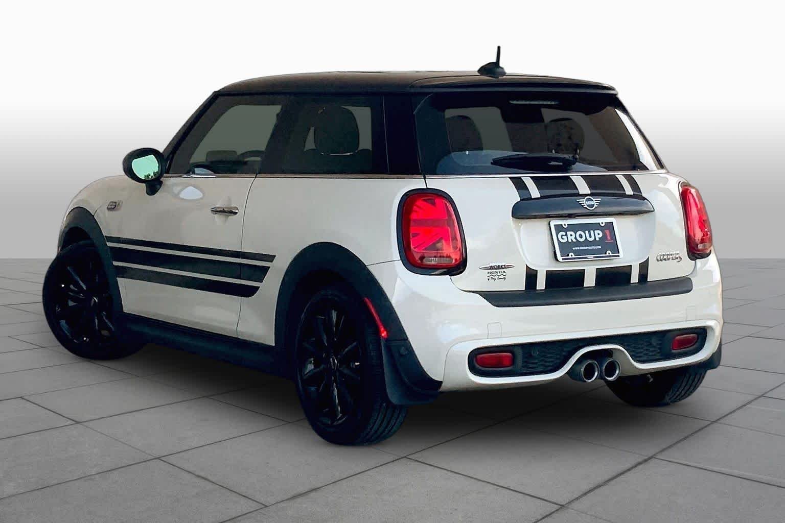 Used 2019 Pepper White MINI Cooper S image 12