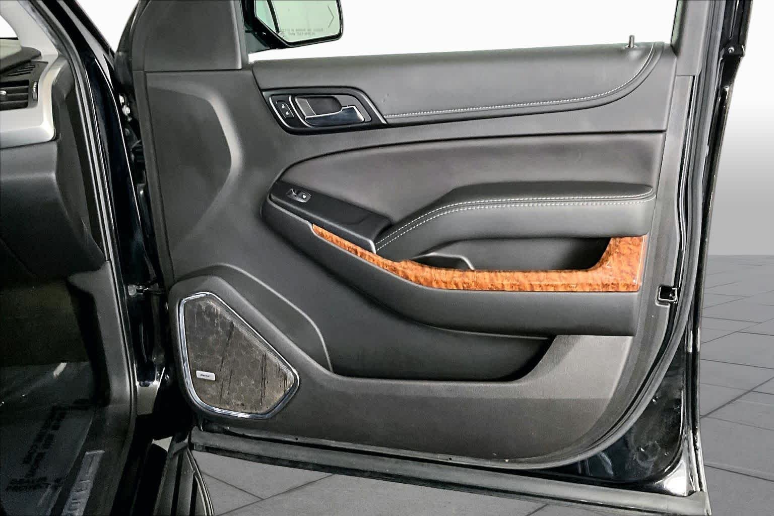 Used 2018 Black Chevrolet Premier image 23