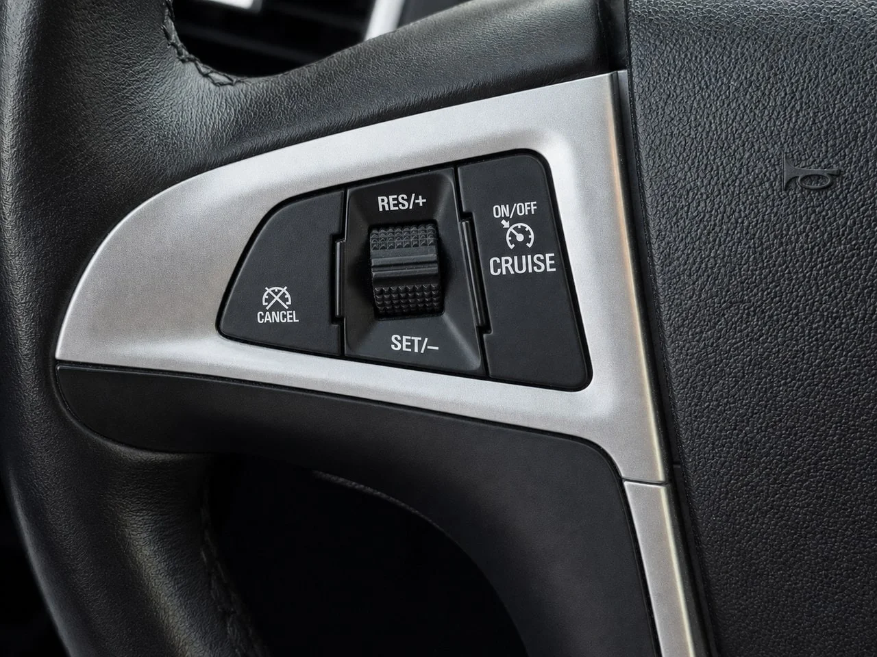 Used 2015 Sea Grass Chevrolet LT w/1LT image 21