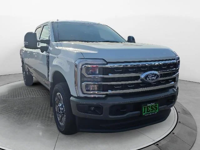 New 2027 Star White Metallic Tri-Coat Ford F-350® King Ranch® image 3