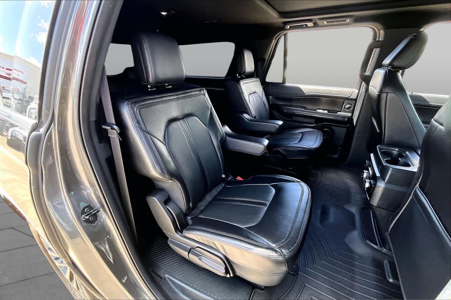 Used 2021 Magnetic Metallic Ford Limited image 20