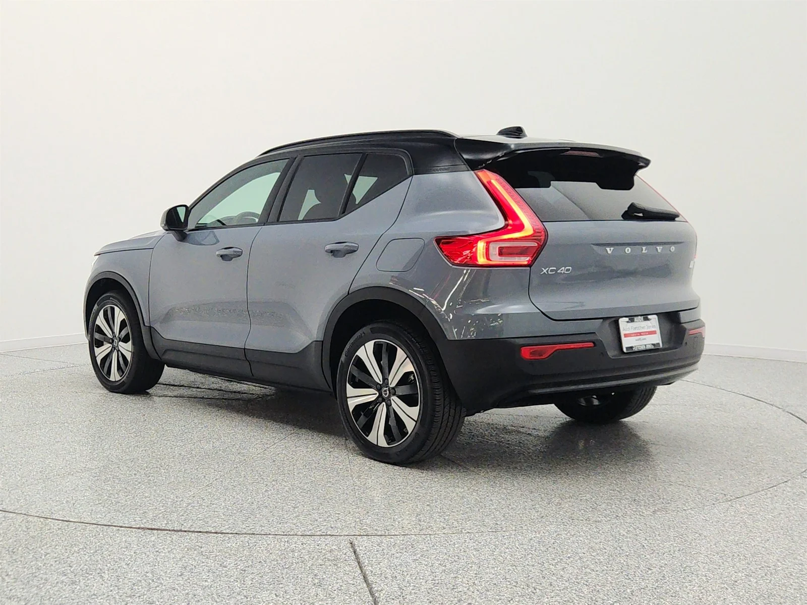 Used 2023 Thunder Grey Metallic Volvo Twin eAWD Plus image 7