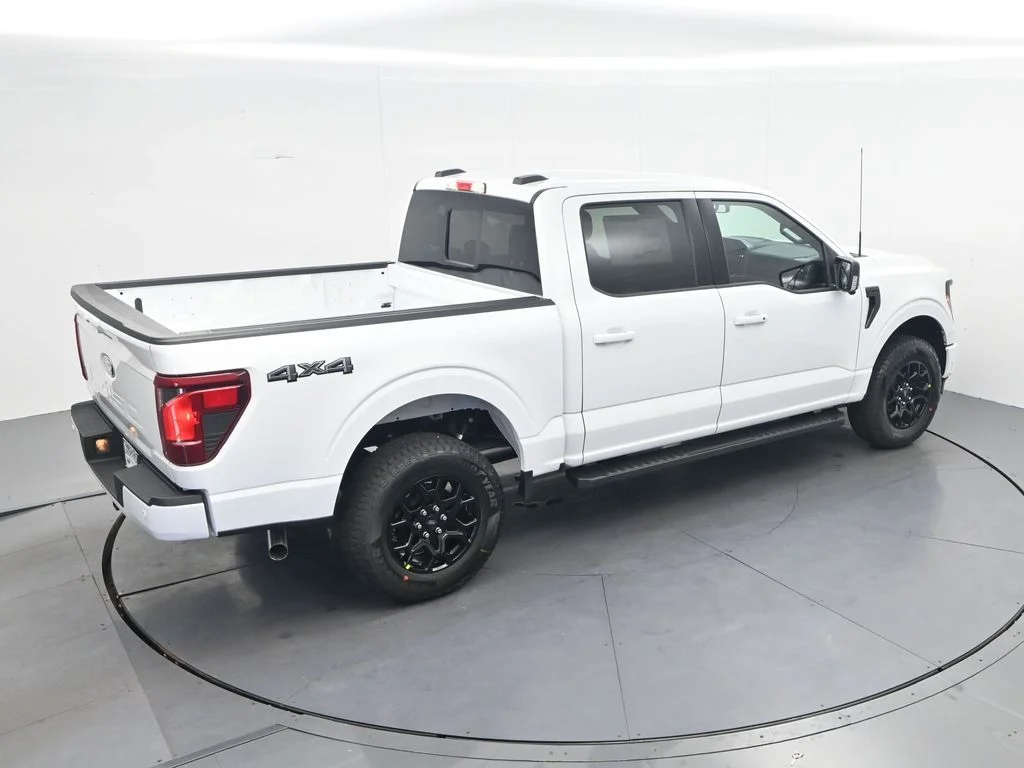 New 2026 Oxford White Ford XLT image 26
