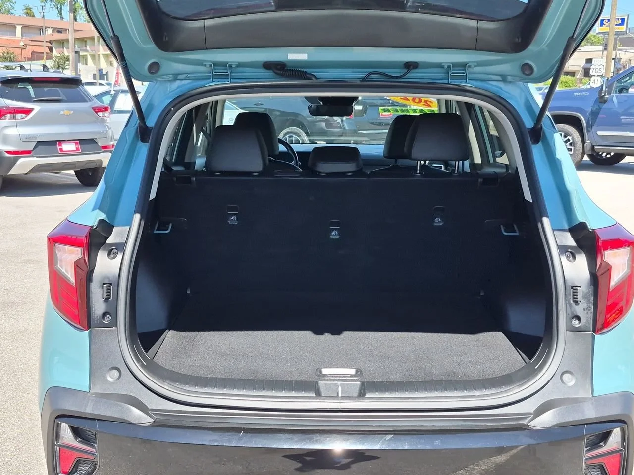 Used 2024 Green Kia EX image 25