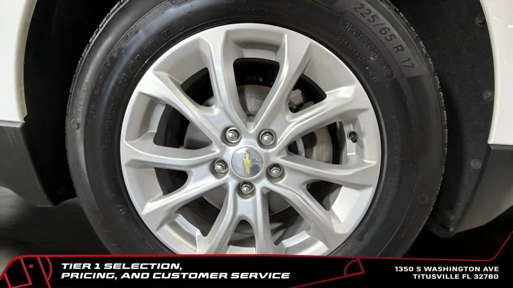 Used 2021 SUMMIT WHITE Chevrolet LT image 34