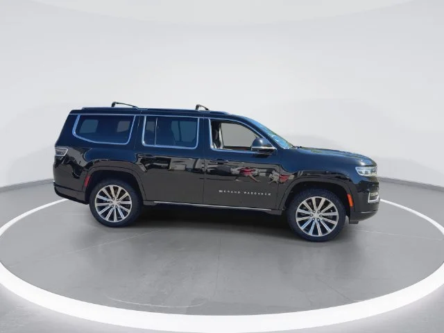 Used 2023 Black Jeep Series II image 9