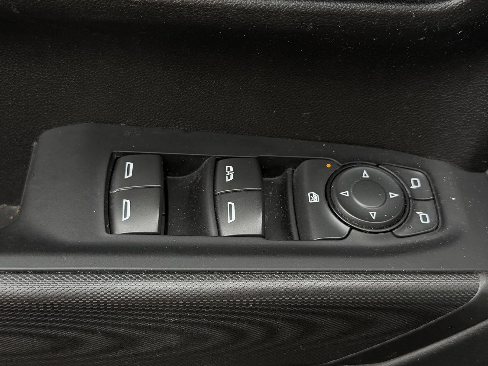 Used 2022 Black Chevrolet Custom image 9