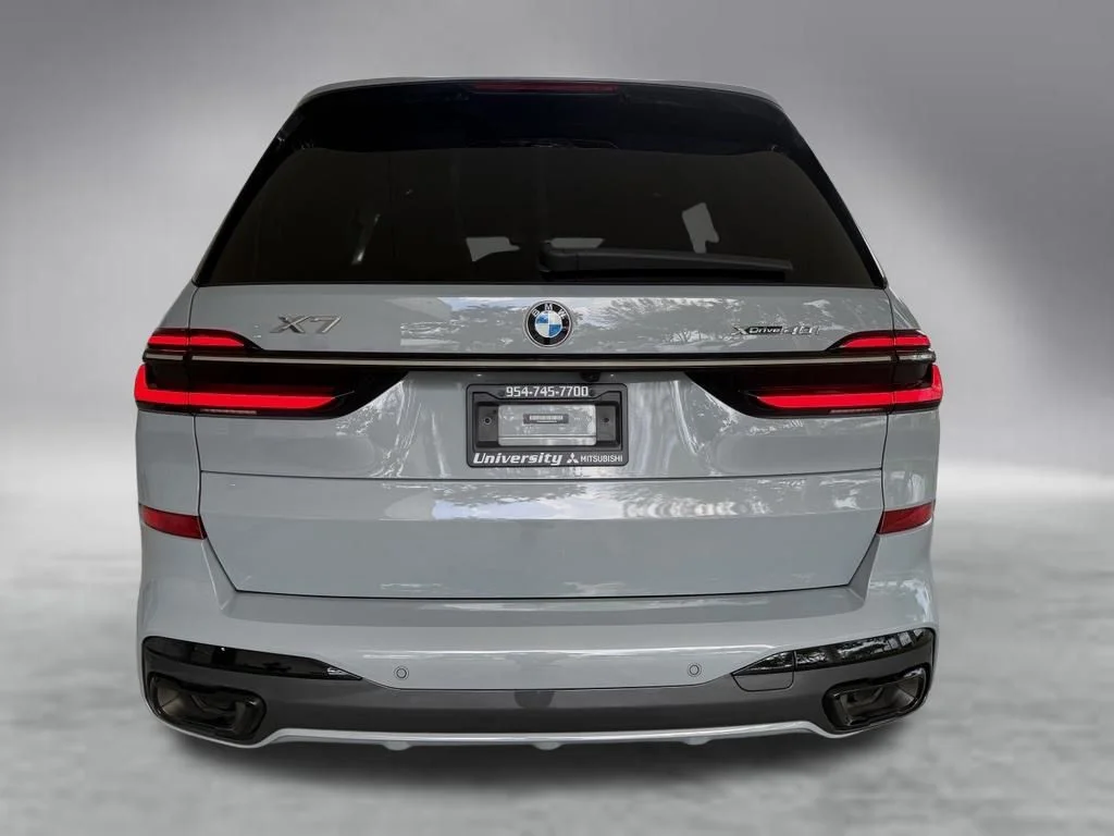 Used 2023 Gray BMW xDrive40i image 34