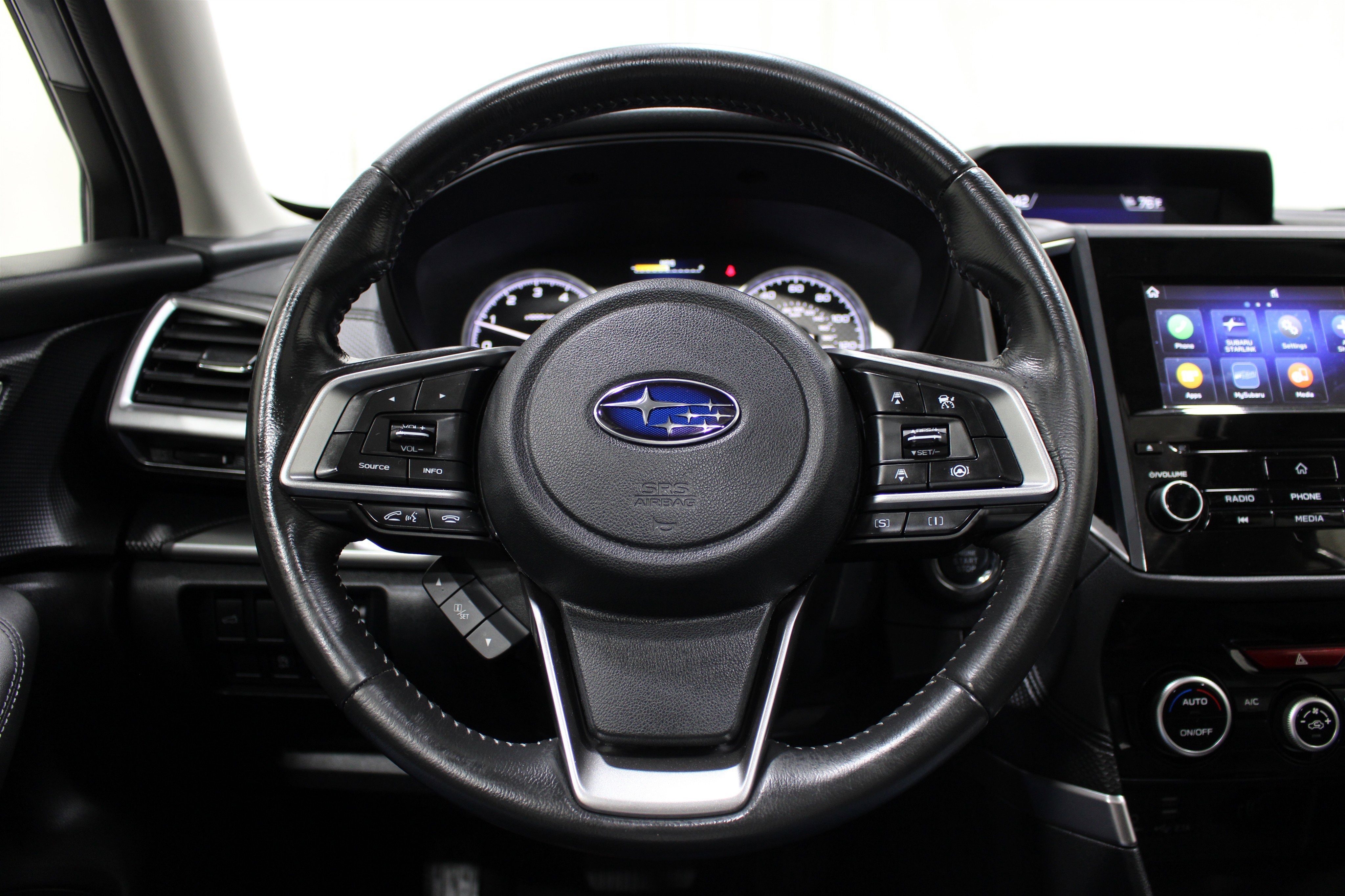 Used 2020 Ice Silver Metallic Subaru Premium image 10