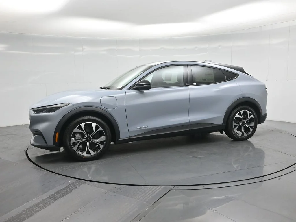 New 2026 Gray Ford Select image 27