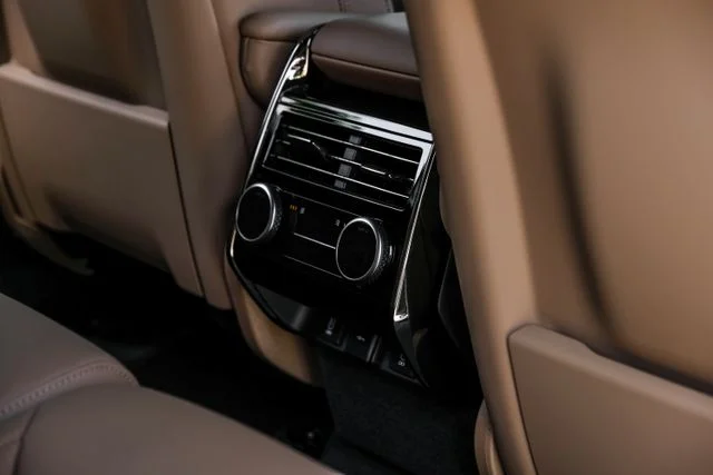 New 2026  Land Rover SE image 43